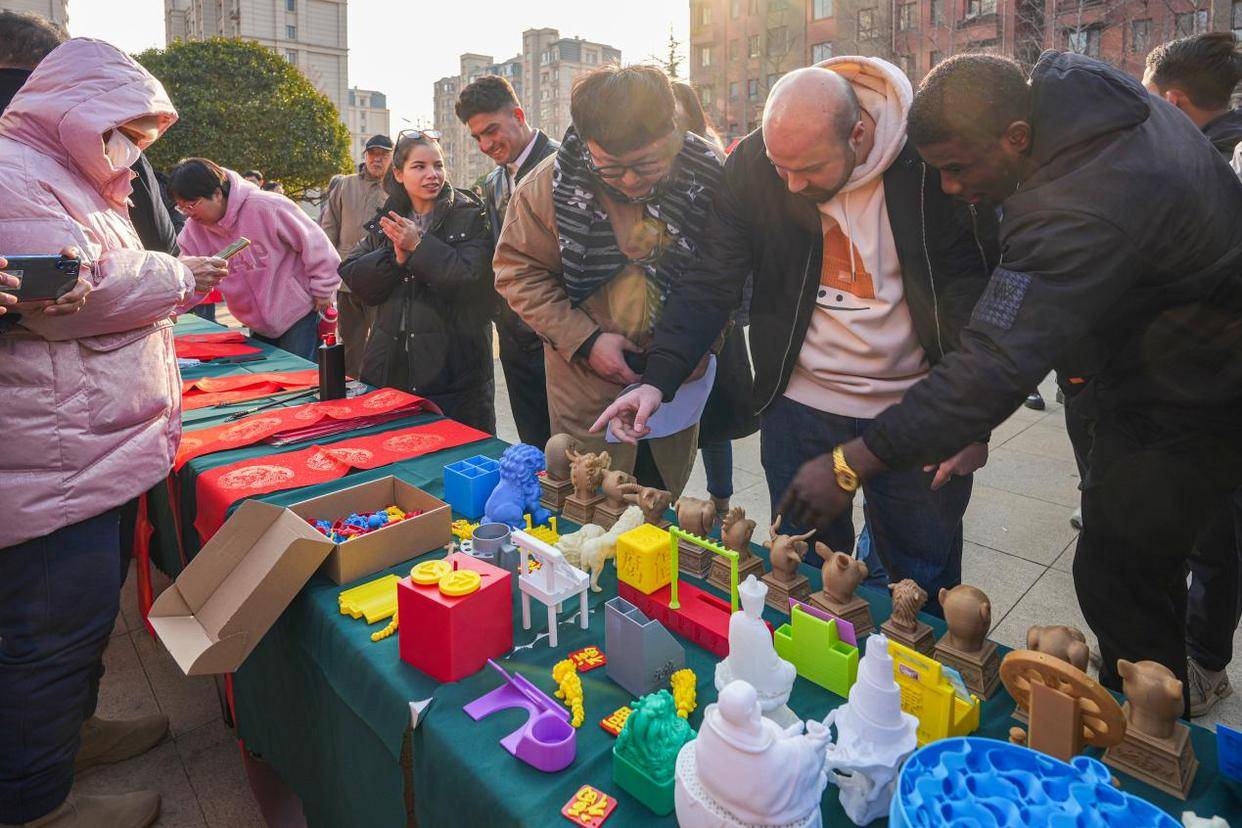 原創泰安市岱嶽區：外籍留學生在粥香中讀懂中國年味