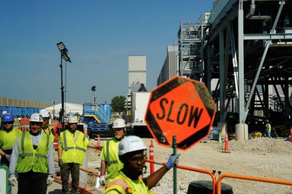 狂砸7000億美元，美國科技巨頭加碼投資AI引擔憂：資源都被搶了