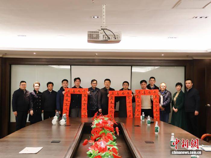 筆墨傳情送萬福 福建寧德書法志願服務暖人心