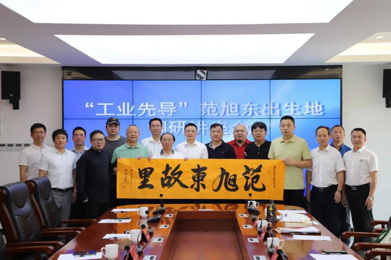 紮根人民 書法“五進”——曾昭才先生的藝術堅守與人民情懷