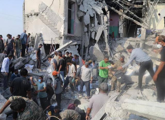 伊朗一小學被炸，118人遇難