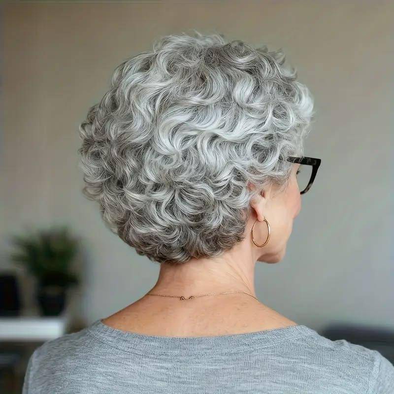 銀髮新章：解鎖成熟女性的短髮美學