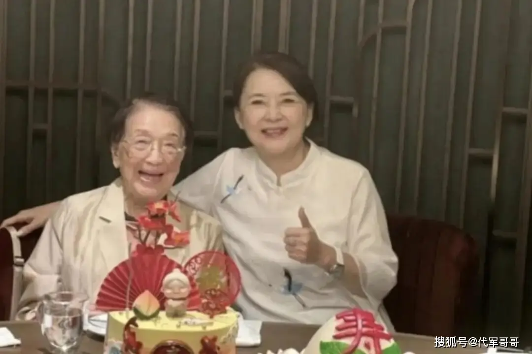 原創67歲胡慧中近況曝光！變賣房產救老公出獄，如今200斤女兒讓她牽掛