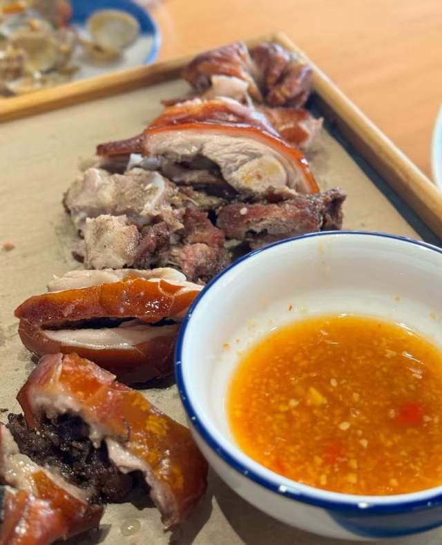 三亞美食，特色烤乳豬和海鮮，值得打卡！