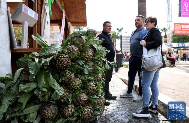 義大利海濱小鎮舉辦洋薊美食節