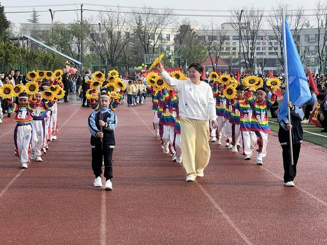 濟源黃河路小學2026年春季“愛·美”田徑運動會活力啟幕