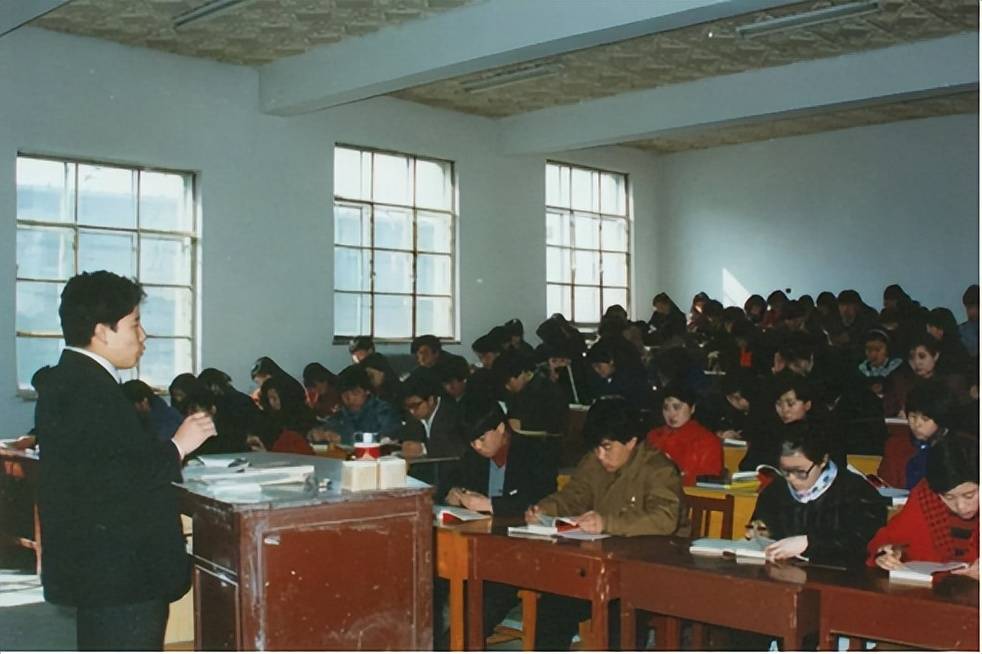 原創太原多所熱門中學“登出民辦資質”！教育大趨勢已來，利好普通家庭