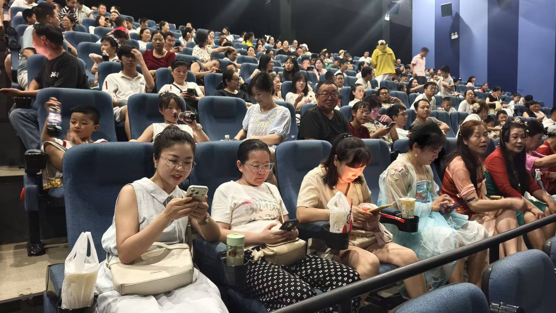 原創文旅融百味·煙火興鄂城——鄂城文旅酒店美食協會會員第三期主題活動走進締壹國際影城