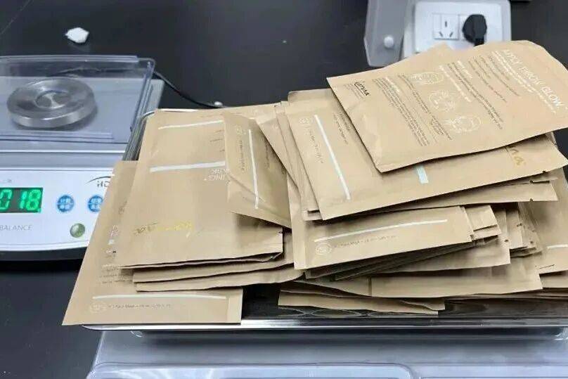 膽子太大！7本圖書裡夾藏了近5公斤K粉