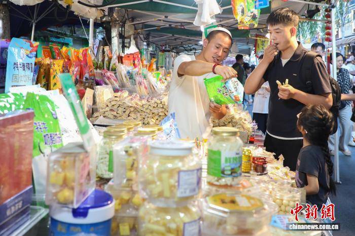 “夏都”西寧避暑旅遊熱度不減