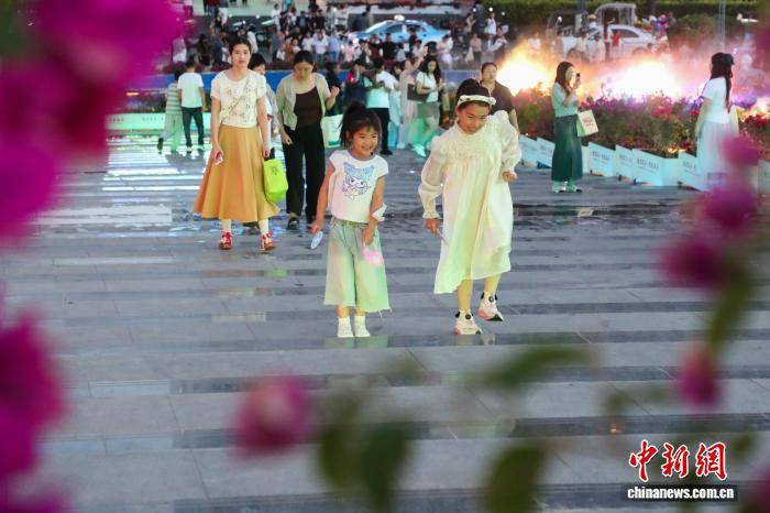 “夏都”西寧避暑旅遊熱度不減