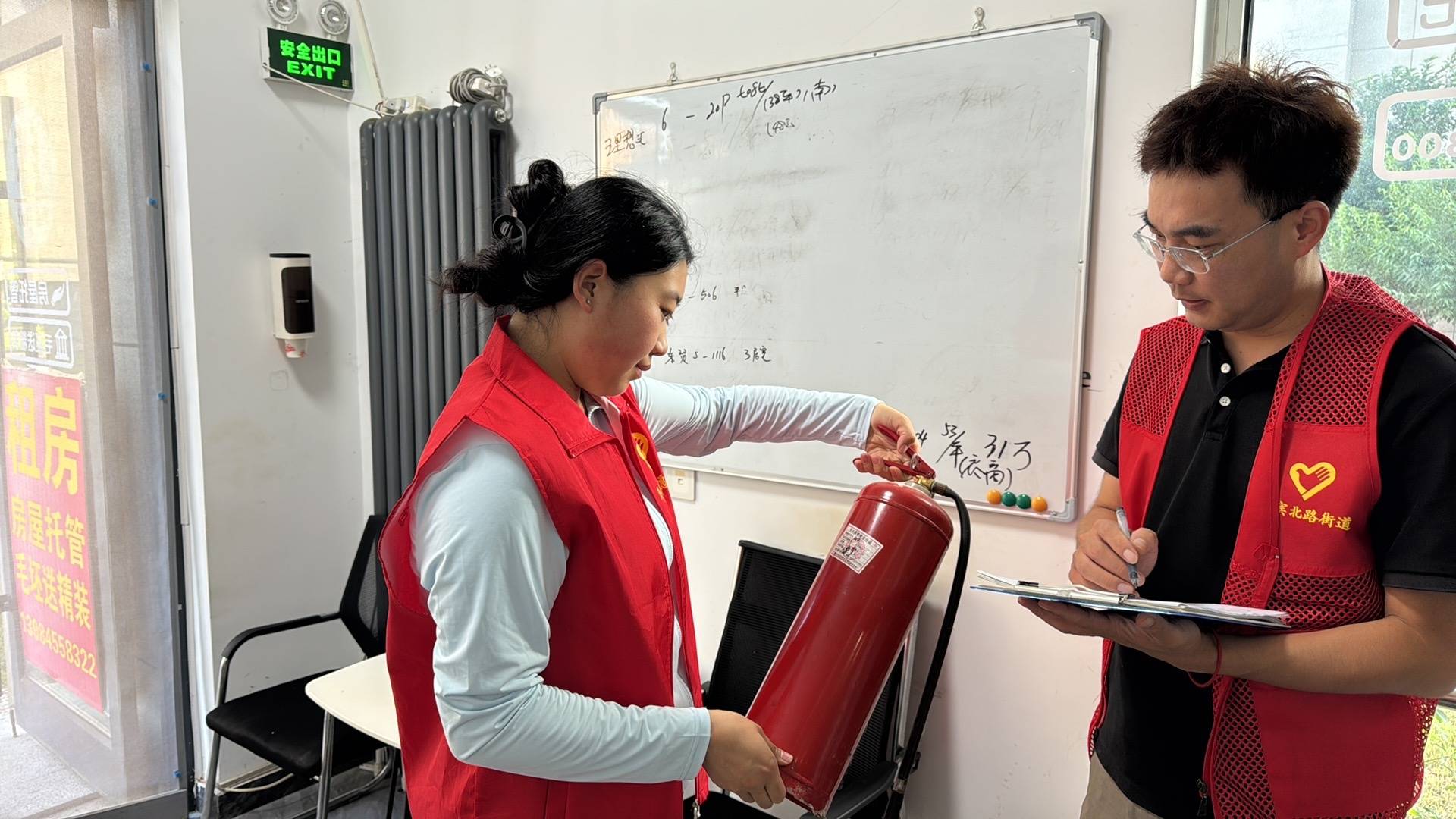 河北三河：青春力量紮根基層 大學生暑期實踐進社羣